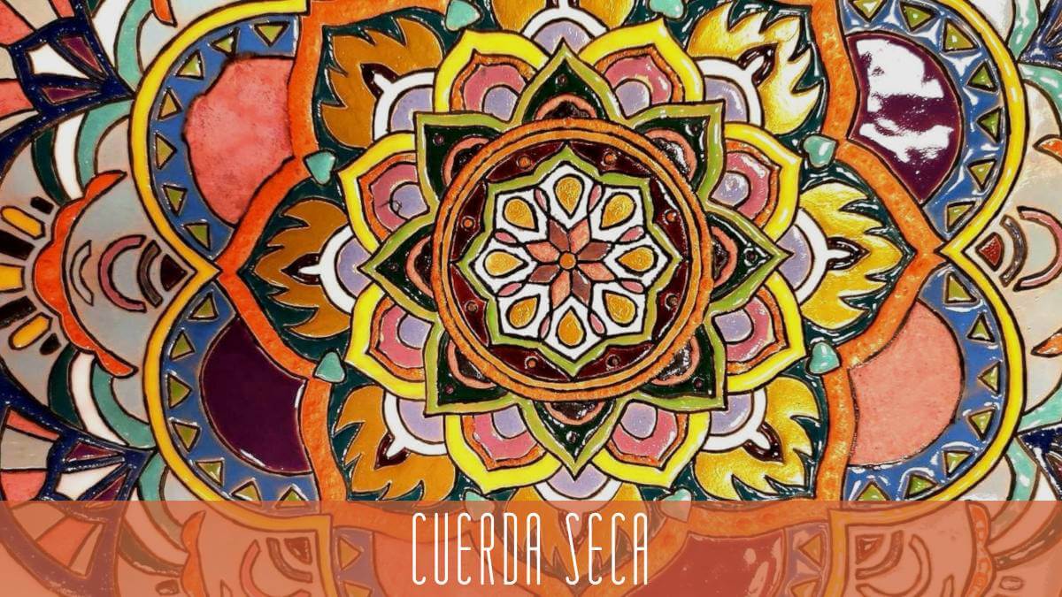 Cuerda seca en cerámica: origen, técnica y proceso de elaboración